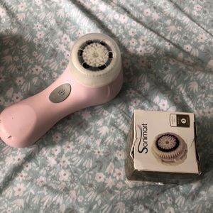 Clarisonic Mia in pink w new brush
